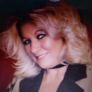 Meet your Posher, Holly